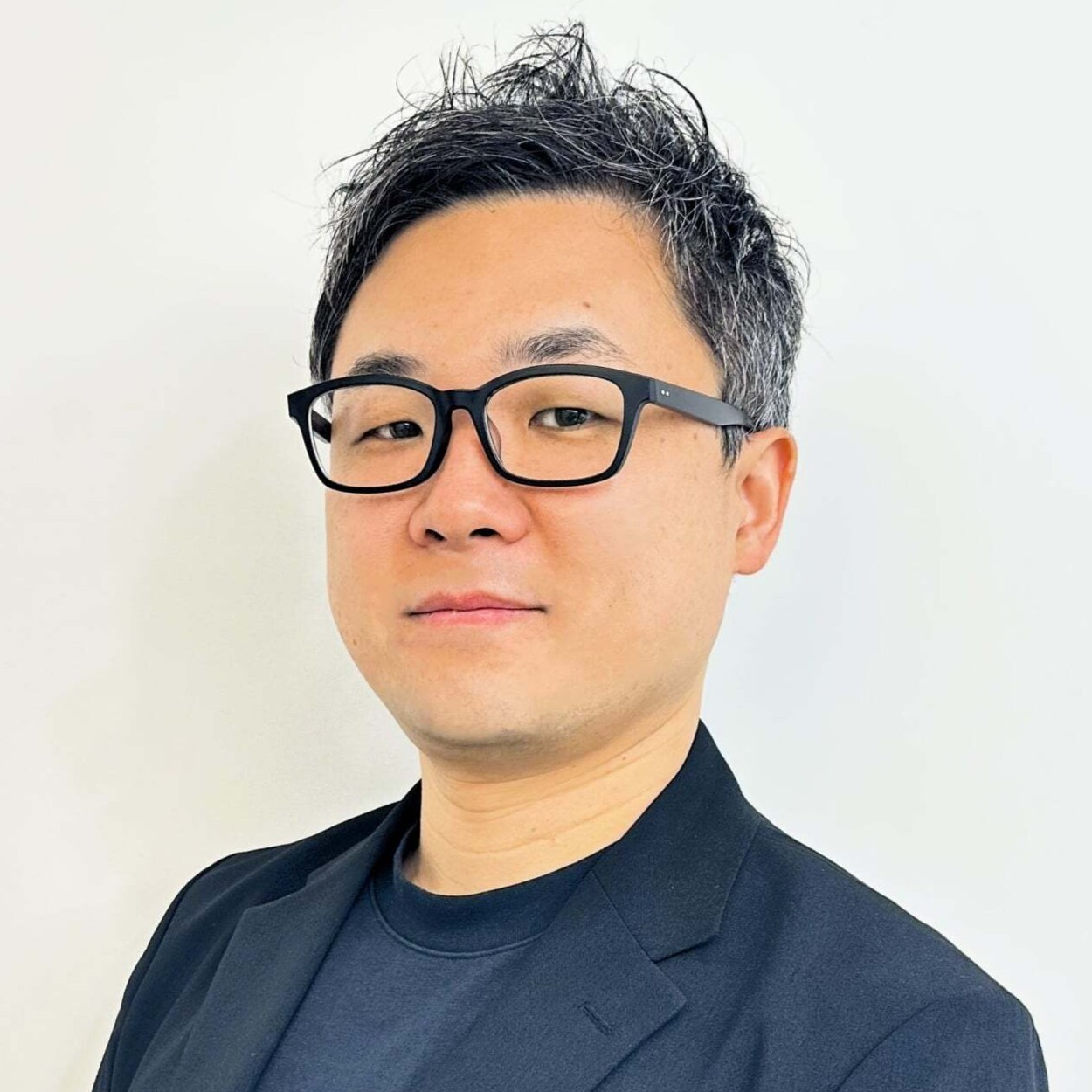 プロフィール写真_ジーロジック・パートナーズ株式会社_阿部様