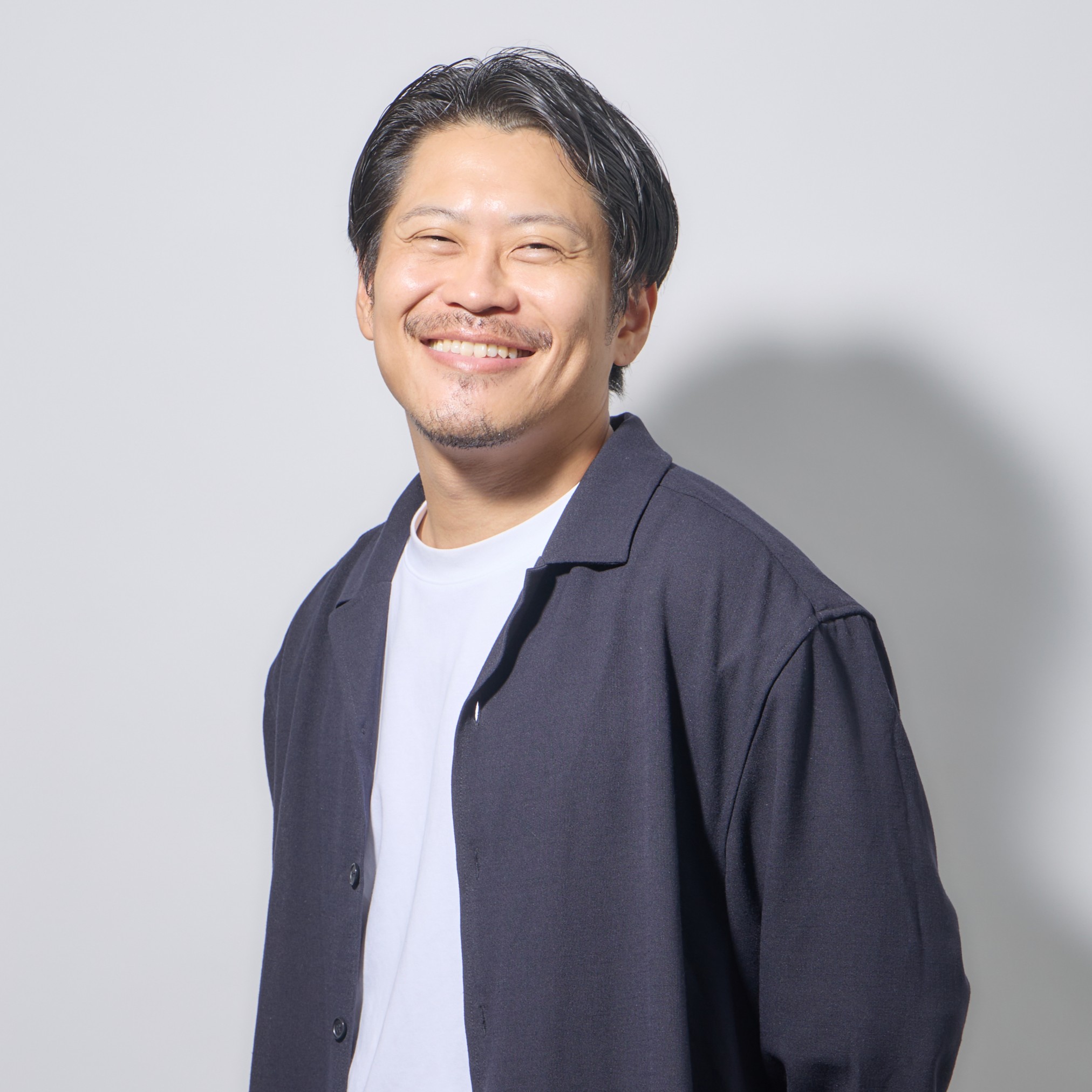 プロフィール写真_株式会社マンガボックス_安江 亮太